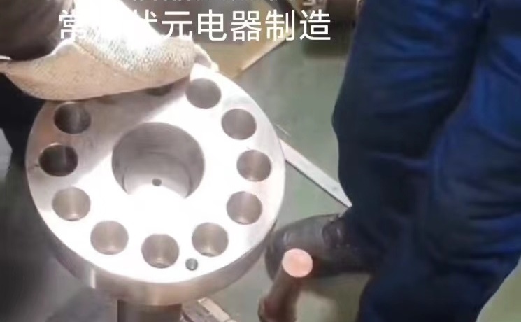 聯(lián)軸器加熱器_常州狀元電器.jpg